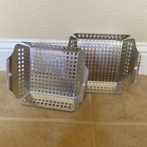 Set of 2 Aluminum Vegetable Grill Pans